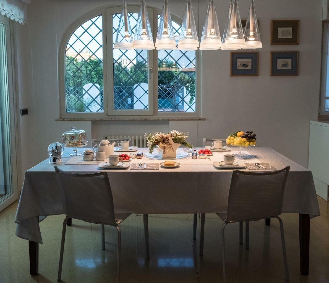 L'Ippocampo Guest House Sabaudia Ngoại thất bức ảnh