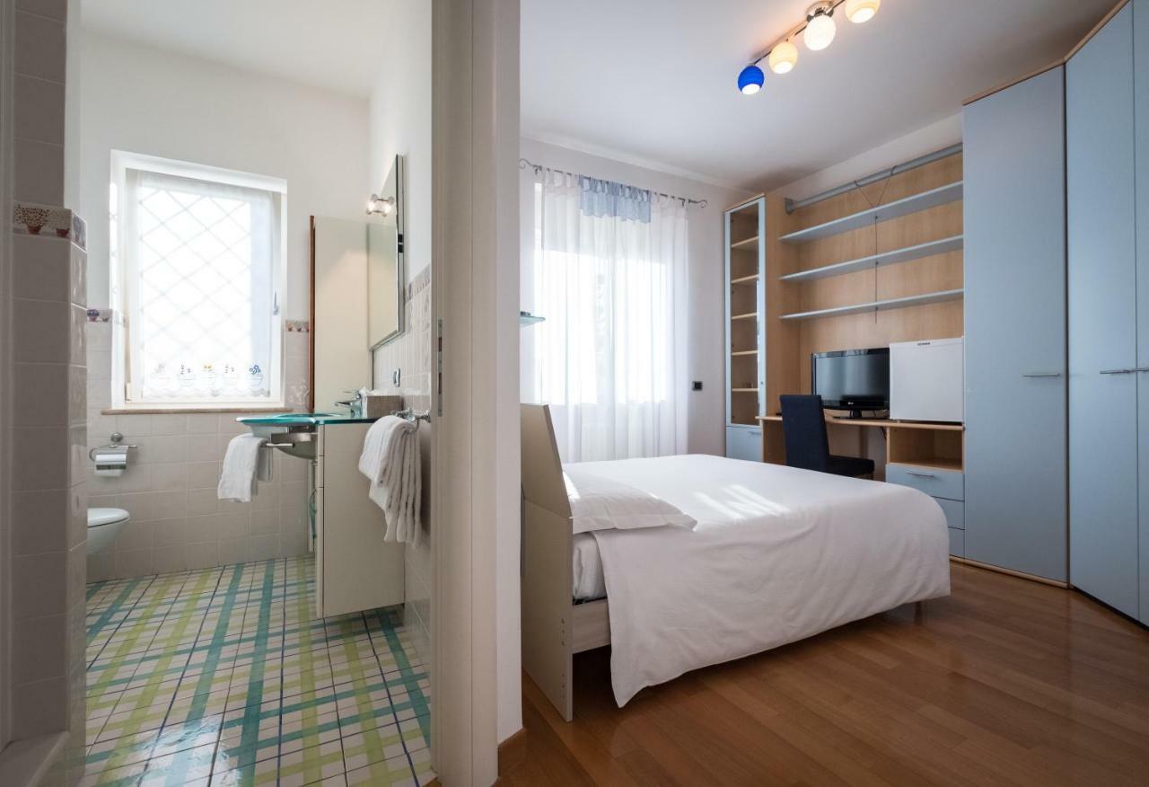 L'Ippocampo Guest House Sabaudia Ngoại thất bức ảnh