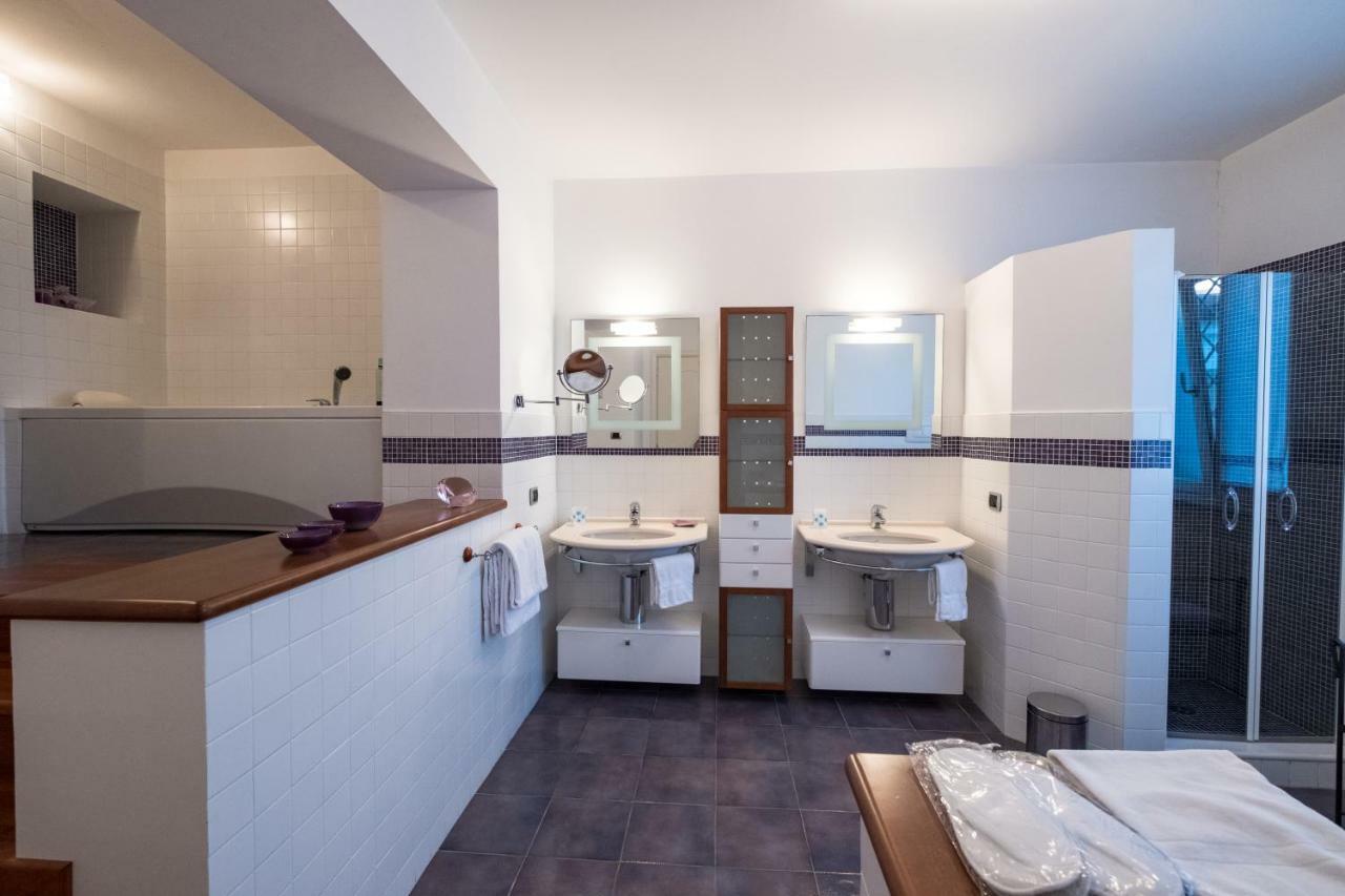L'Ippocampo Guest House Sabaudia Ngoại thất bức ảnh